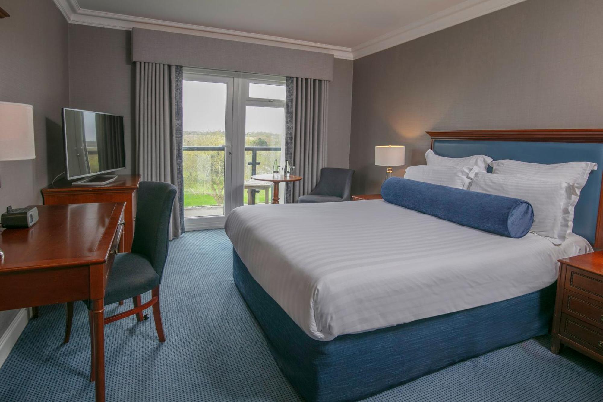 Windmill Village Hotel, Golf Club & Spa, BW Signature Collection Coventry Exterior foto
