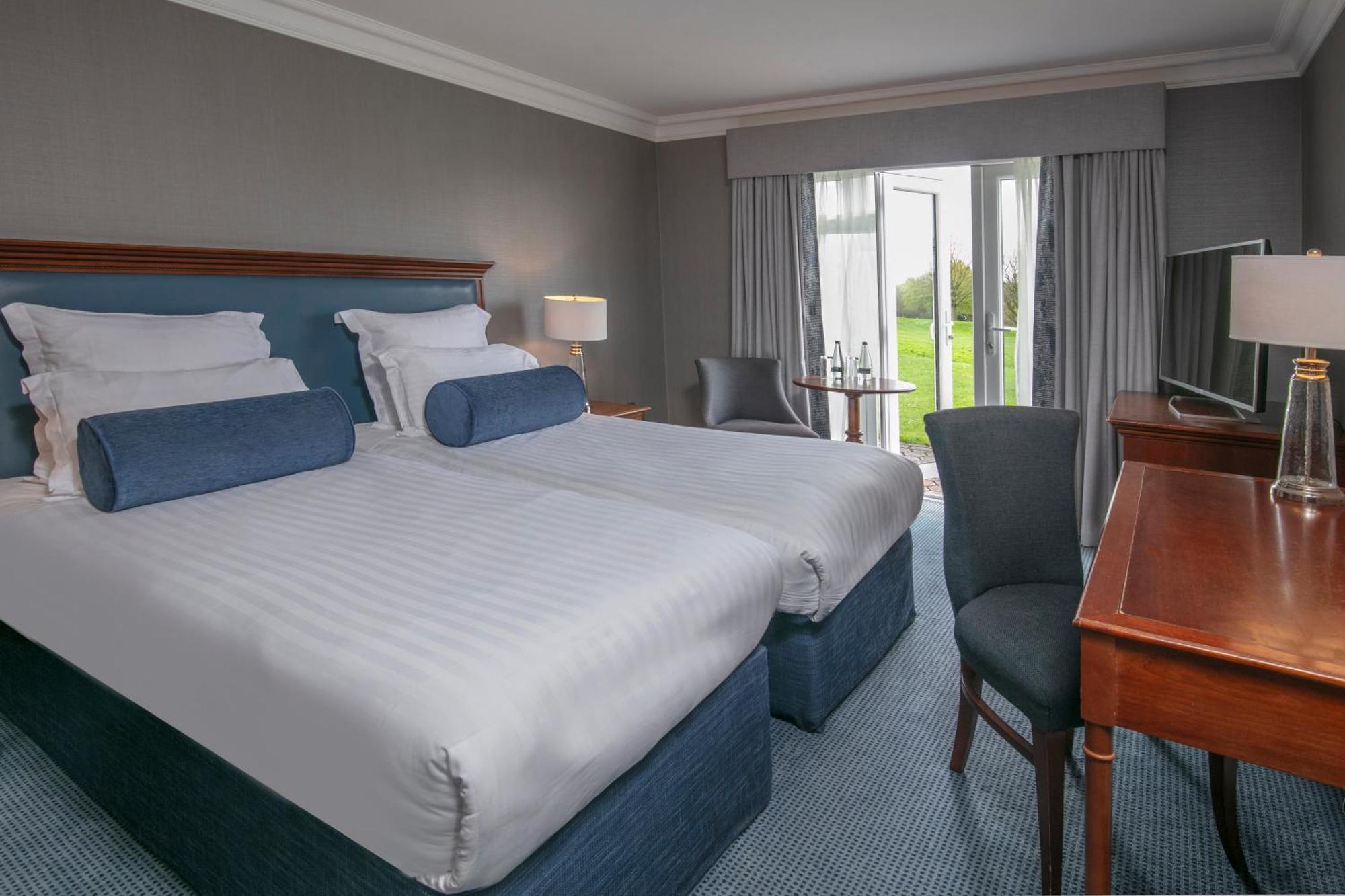 Windmill Village Hotel, Golf Club & Spa, BW Signature Collection Coventry Exterior foto