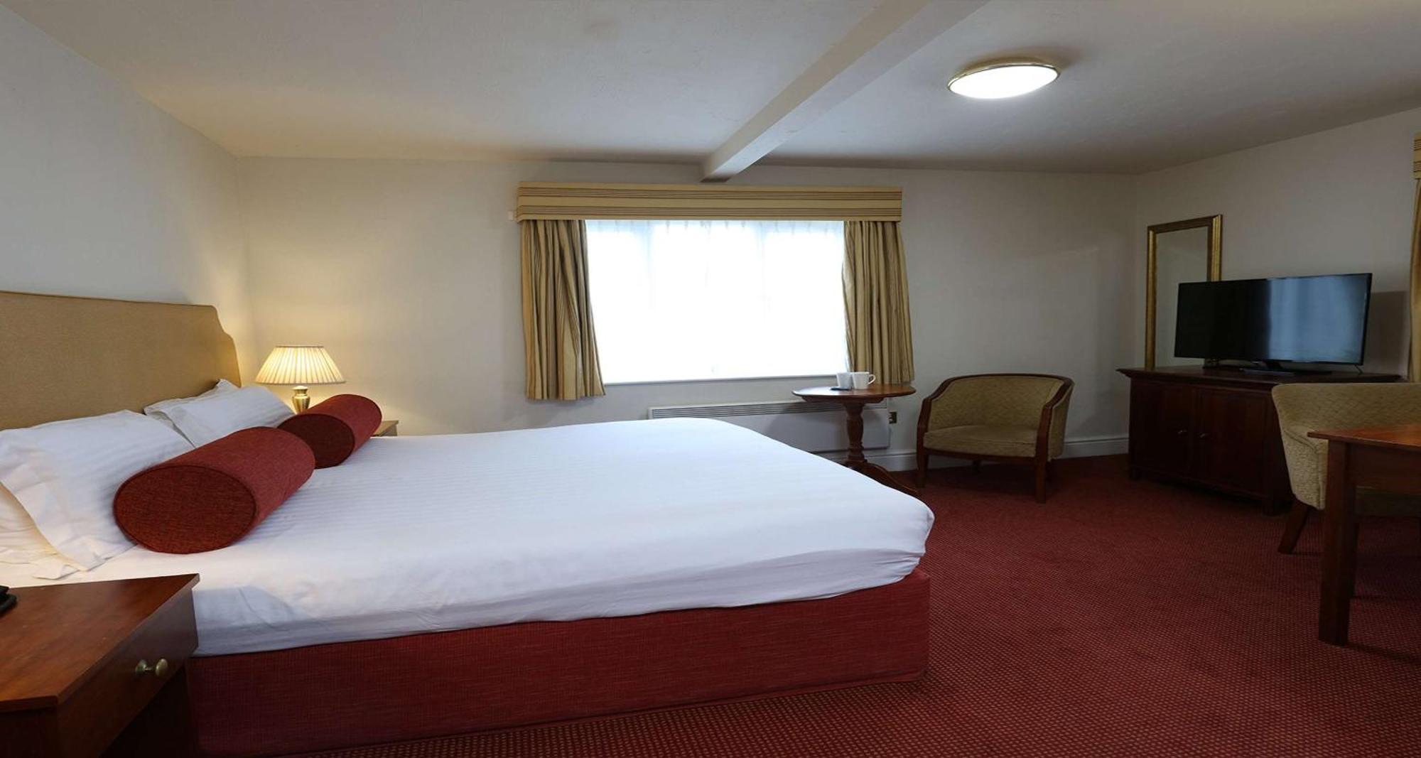 Windmill Village Hotel, Golf Club & Spa, BW Signature Collection Coventry Exterior foto