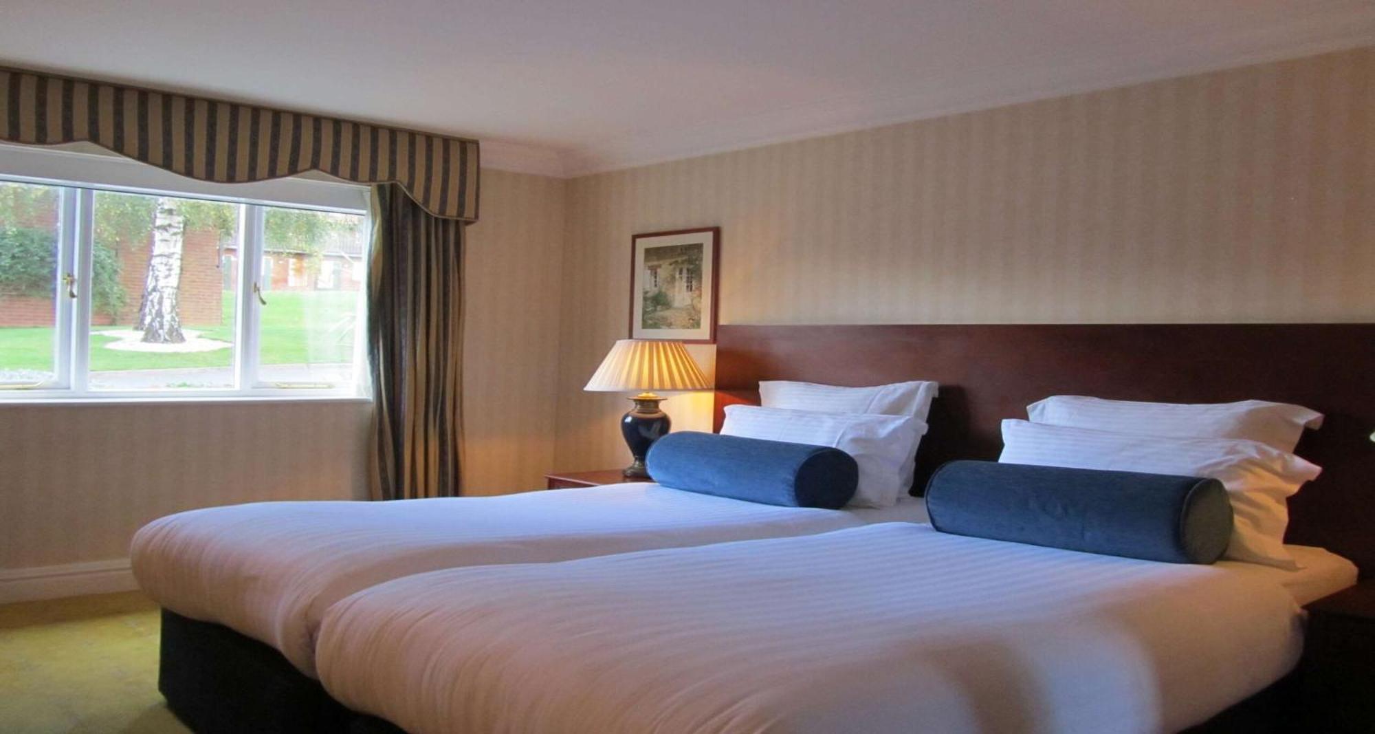 Windmill Village Hotel, Golf Club & Spa, BW Signature Collection Coventry Exterior foto